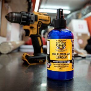 TOOL CLEANER AND LUBRICANT